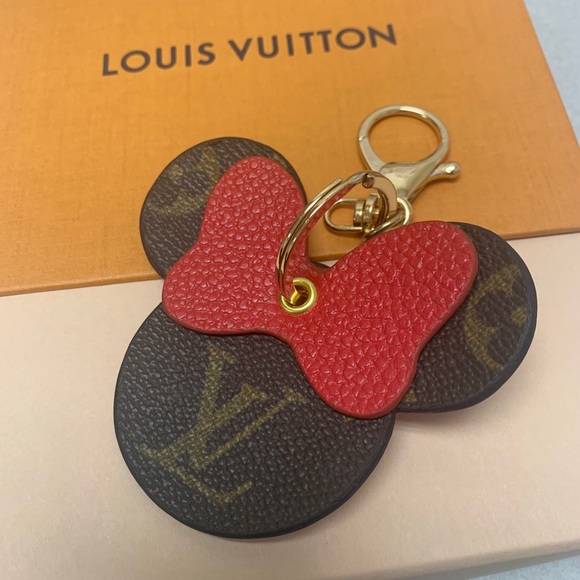 Louis Vuitton Accessories - ✨Authentic LV Material Key chain with box✨